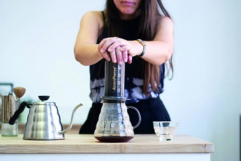 0002633_aeropress-coffee-maker-sada.jpeg