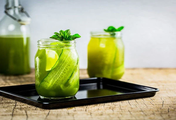 Matcha and mint iced tea